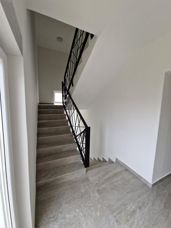 Emmi Nemira Omis Apartment Exterior foto