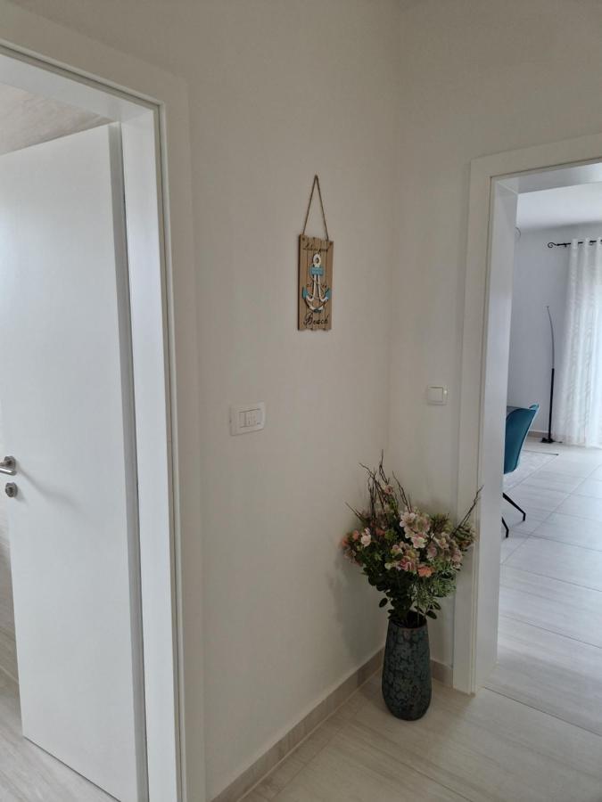 Emmi Nemira Omis Apartment Exterior foto